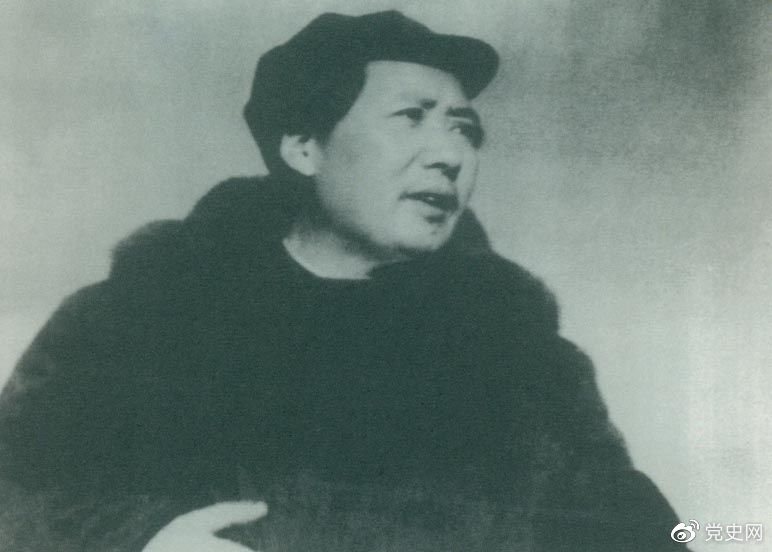 　　1949年3月23日，毛澤東率領中共中央機關離開西柏坡前往北平。出發時，他對周恩來說，今天是進京的日子，進京趕考去。我們決不當李自成，我們都希望考個好成績。